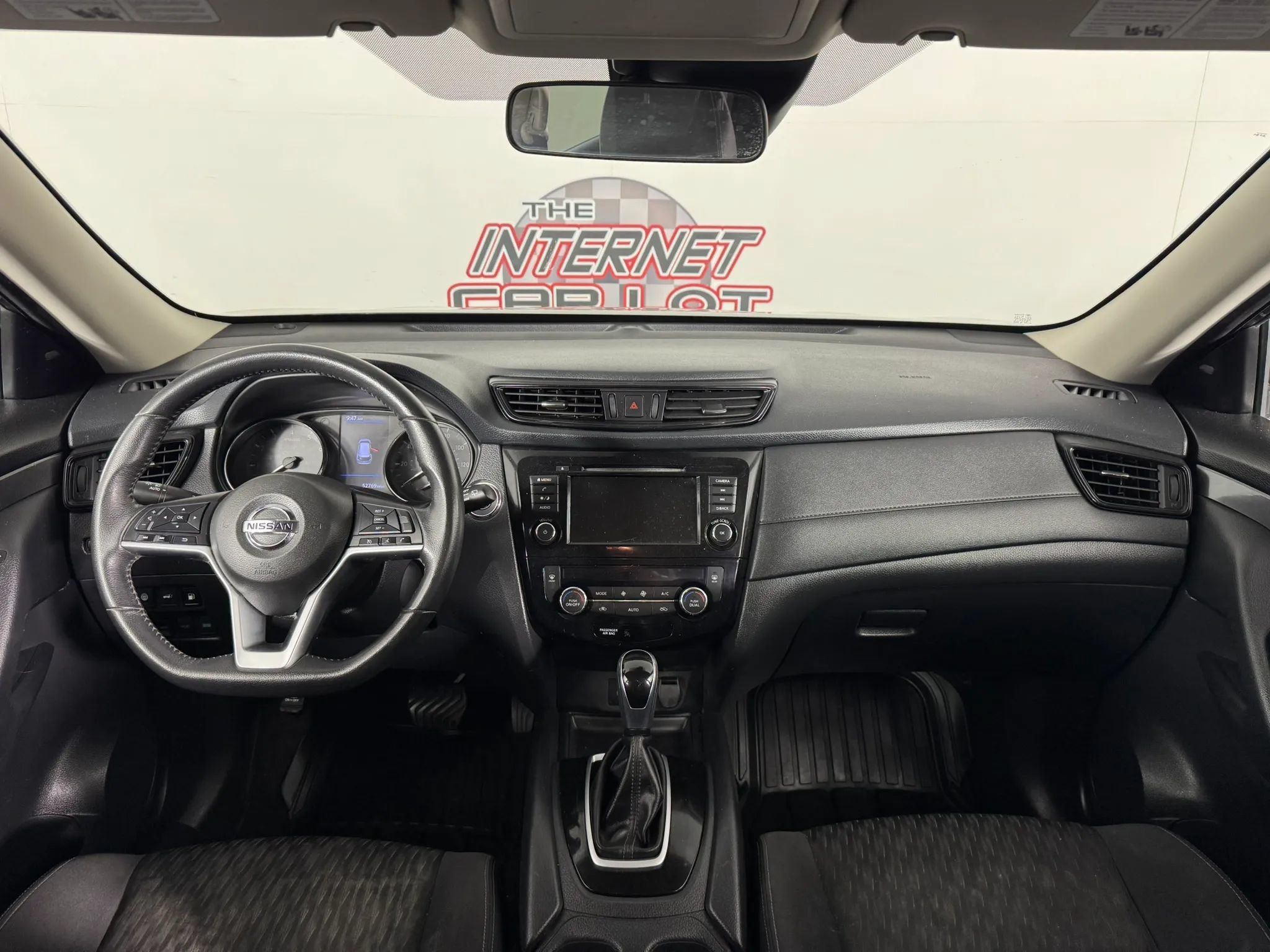 Used 2020 Nissan Rogue SV AWD/4WD image 11