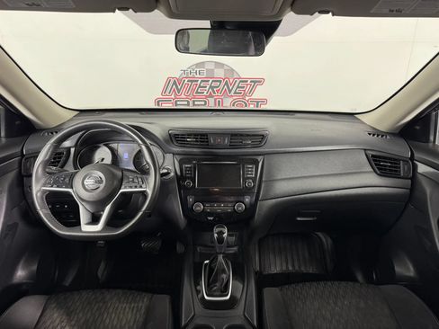 Used 2020 Nissan Rogue SV AWD/4WD image 11