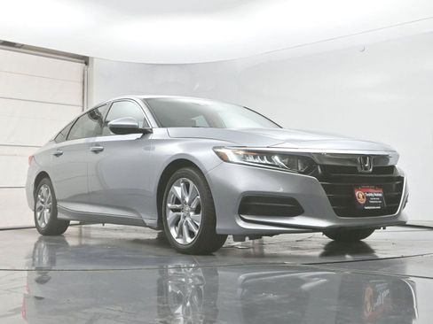 Used 2019 Honda Accord LX image 10