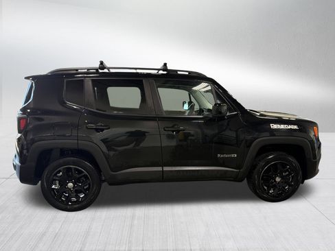 Used 2017 Jeep Renegade Latitude w/ Cold Weather Group AWD/4WD image 8