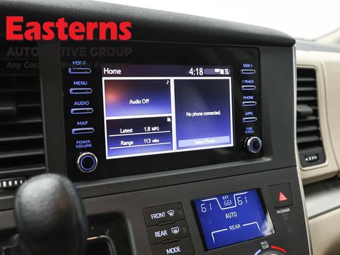 Used 2019 Toyota Sienna L FWD image 18