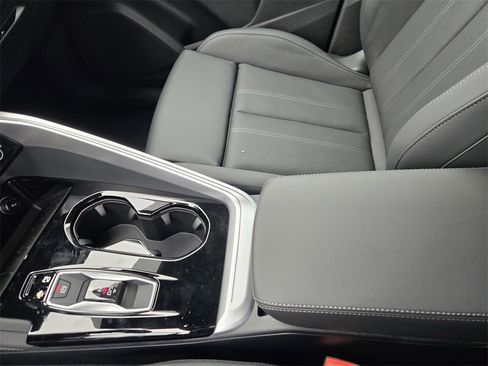 New 2025 Audi Q5 Premium Plus image 24