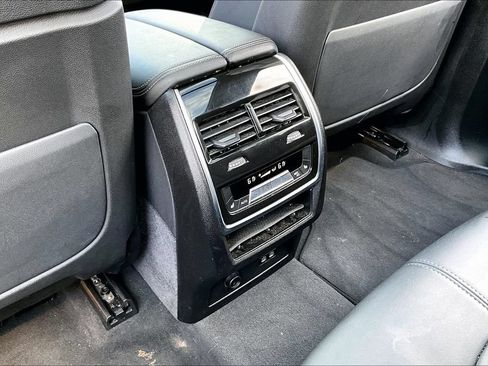 Used 2025 BMW X5 sDrive40i w/ Climate Comfort Package RWD image 25