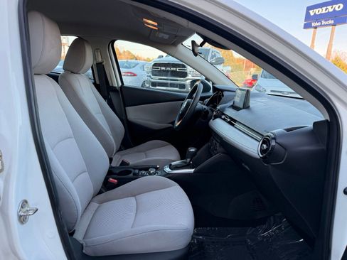 Used 2020 Toyota Yaris LE image 15