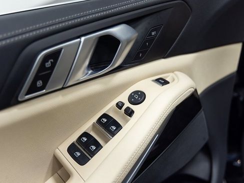 Used 2020 BMW X5 xDrive40i w/ Premium Package image 12