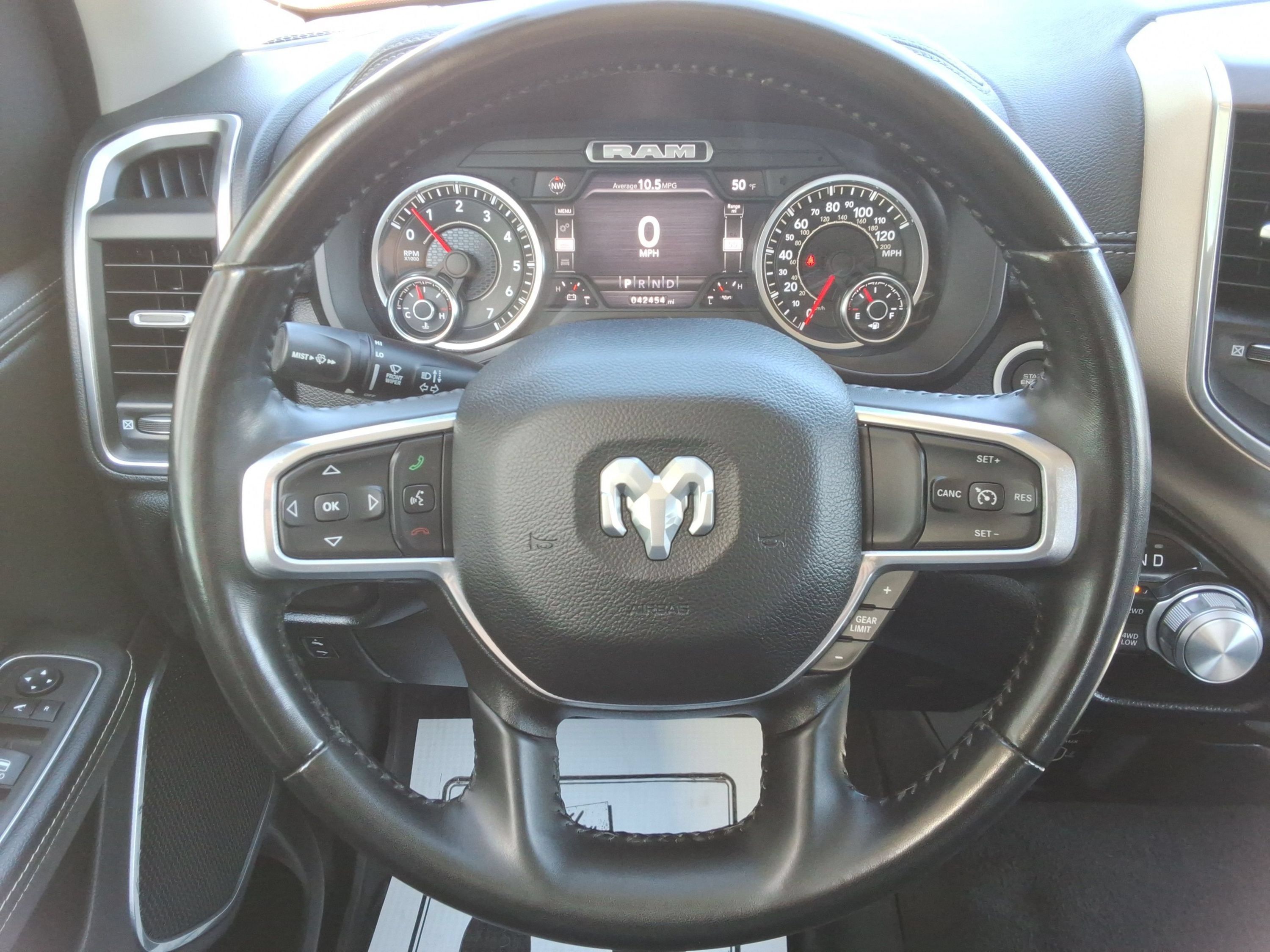 Used 2022 RAM 1500 Laramie AWD/4WD image 11