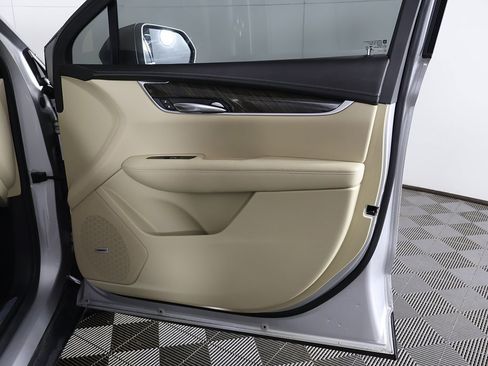 Used 2019 Cadillac XT5 AWD image 20