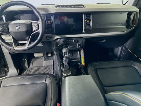 Used 2021 Ford Bronco Badlands image 18