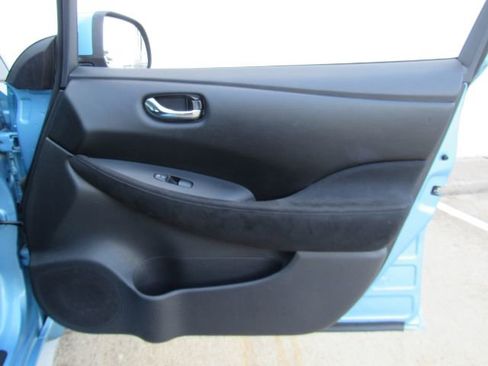 Used 2015 Nissan Leaf S w/ Charge Package image 16