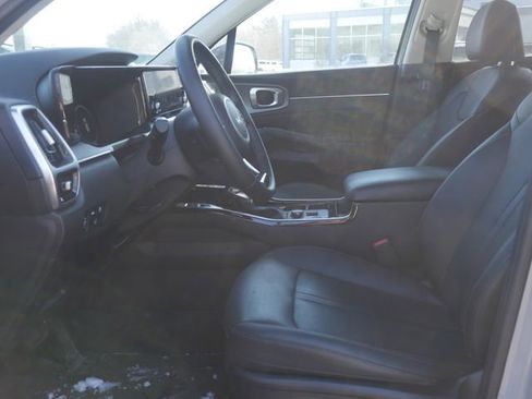 Used 2023 Kia Sorento SX image 39