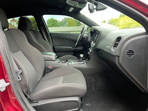 Used 2019 Dodge Charger R/T w/ Blacktop Package RWD image 24