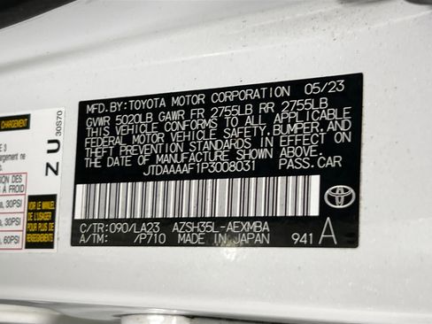 Used 2023 Toyota Crown Limited image 30