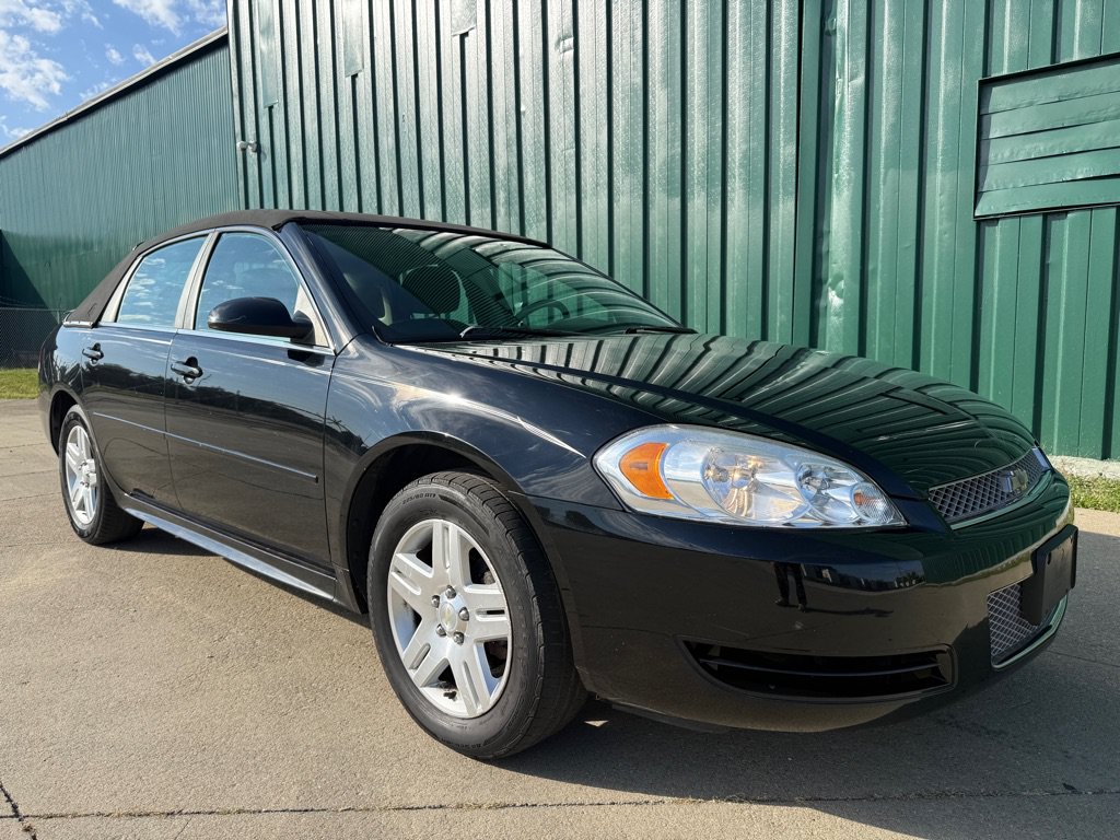 Used 2013 Chevrolet Impala LT FWD image 1