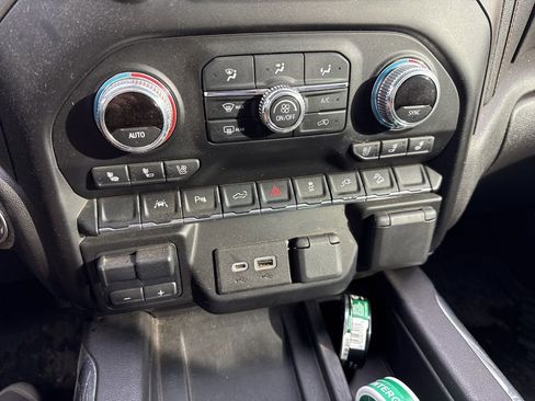 Used 2022 GMC Sierra 1500 AT4 w/ AT4 Preferred Package image 14