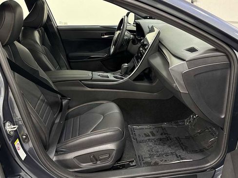 Certified 2019 Toyota Avalon XSE image 29