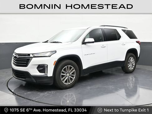 Used 2022 Chevrolet Traverse LT FWD image 1
