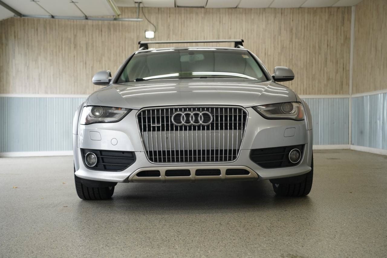 Used 2015 Audi A4 Premium Plus w/ Technology Package AWD/4WD image 2