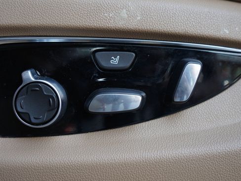 Used 2019 Cadillac Escalade Platinum image 23