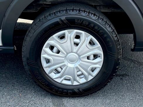 Used 2021 Ford Transit 150 XL RWD image 9