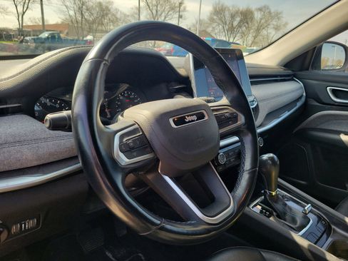 Used 2022 Jeep Compass Latitude w/ Convenience Group AWD/4WD image 16