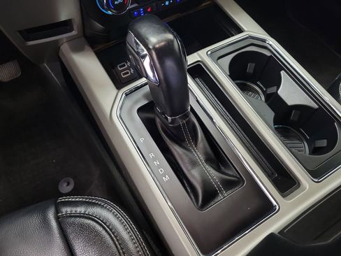 Used 2019 Ford F150 Lariat image 28