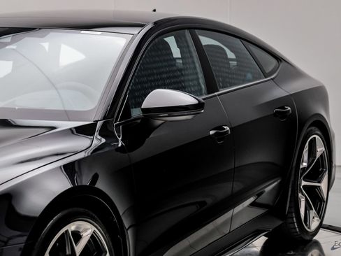 Used 2024 Audi RS 7 Performance AWD/4WD image 28