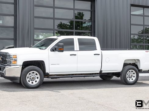 Used 2018 Chevrolet Silverado 2500 W/T w/ WT Fleet Convenience Package AWD/4WD image 3