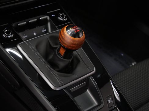 Used 2024 Porsche 911 Carrera image 25