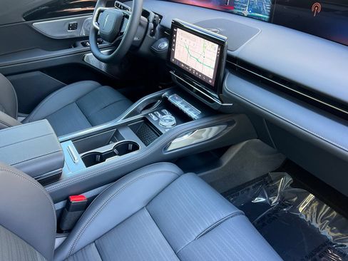 New 2026 Lincoln Nautilus Reserve AWD/4WD image 13