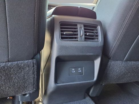 Used 2025 Nissan Rogue SV FWD image 24