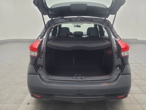Used 2018 Nissan Kicks SR w/ Premium Package FWD image 29