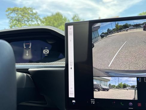 Used 2022 Tesla Model S Plaid AWD/4WD image 31
