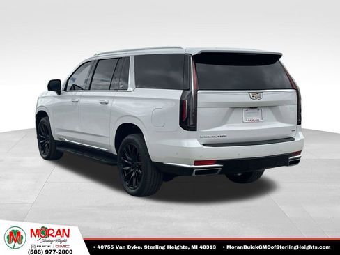Used 2023 Cadillac Escalade ESV Premium Luxury AWD/4WD image 3