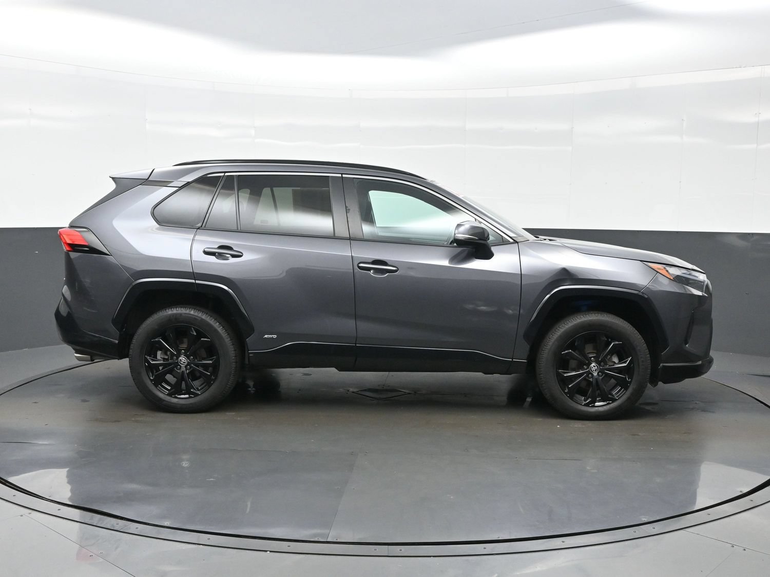 Used 2022 Toyota RAV4 SE w/ Convenience Package AWD/4WD image 7