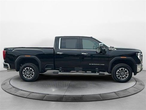 New 2025 GMC Sierra 2500 SLT w/ SLT Premium Package image 8