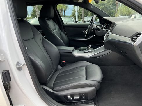Used 2019 BMW 330i Sedan w/ M Sport Package RWD image 33