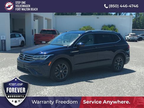 Used 2023 Volkswagen Tiguan SE FWD image 1