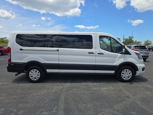 Used 2024 Ford Transit 350 XLT RWD image 3