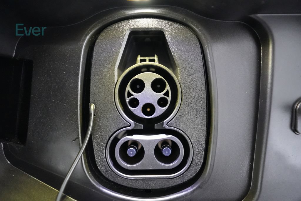 Used 2024 Chevrolet Equinox EV RS FWD image 10