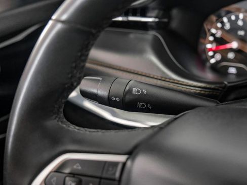 Used 2023 Jeep Compass Limited image 25