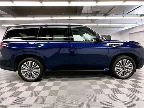 Used 2025 INFINITI QX80 Sensory AWD/4WD image 15