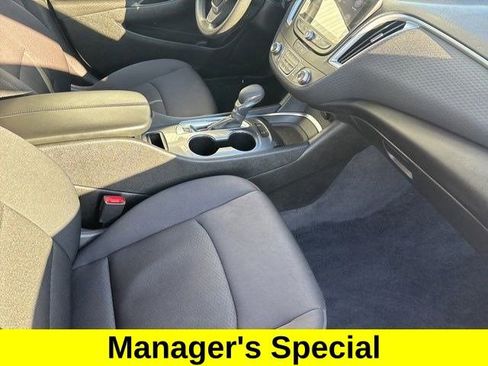 Used 2024 Chevrolet Malibu LT image 39