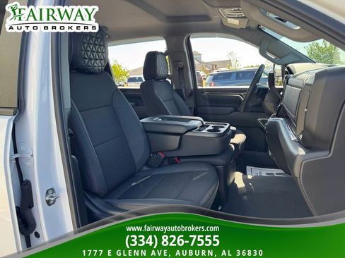 Used 2024 Chevrolet Silverado 3500 LT w/ Convenience Package image 12