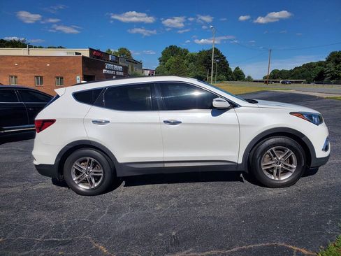 Used 2017 Hyundai Santa Fe Sport AWD/4WD image 4