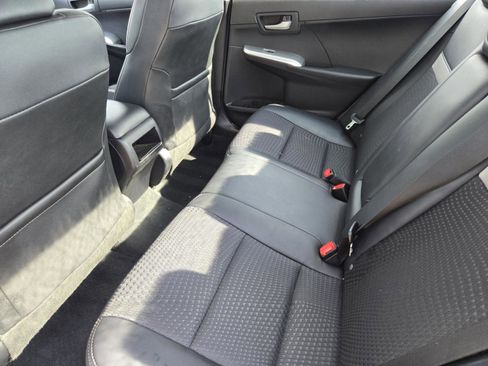 Used 2012 Toyota Camry SE FWD image 26