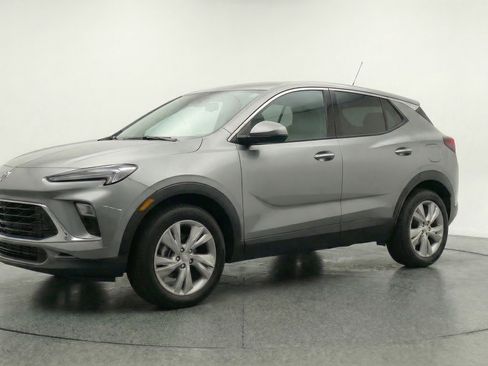 Used 2025 Buick Encore GX Preferred AWD/4WD image 3