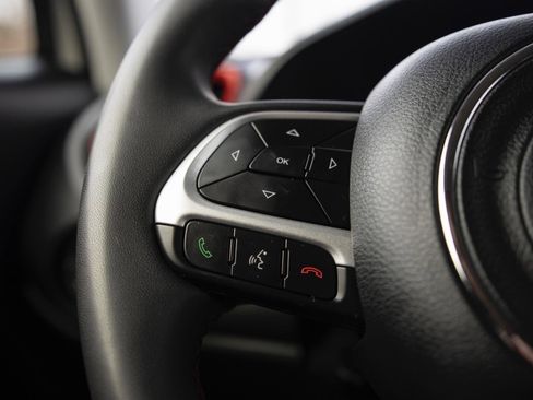 Used 2023 Jeep Renegade Trailhawk image 6