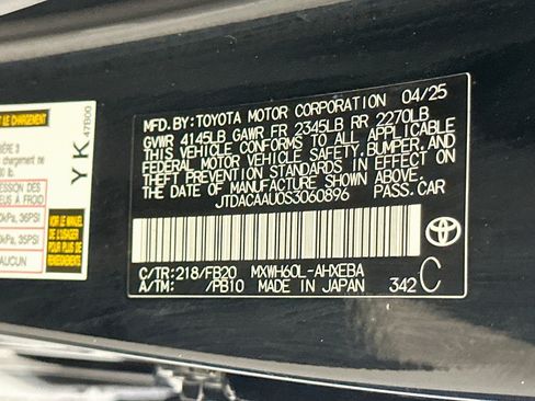 Used 2025 Toyota Prius LE FWD image 12