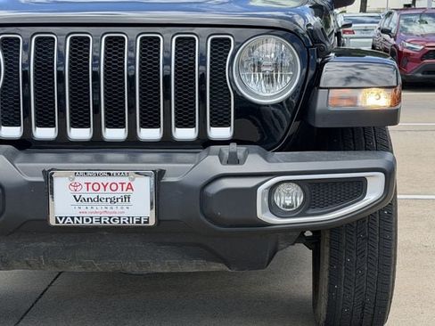 Used 2023 Jeep Wrangler Unlimited Sahara AWD/4WD image 8