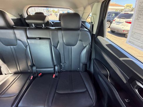 Used 2024 Kia Sorento S FWD image 39